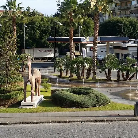 Gymnasium לינה וארוחת בוקר סירקוזה
